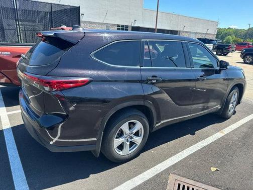 Opulent Amber 2021 Toyota Highlander L
