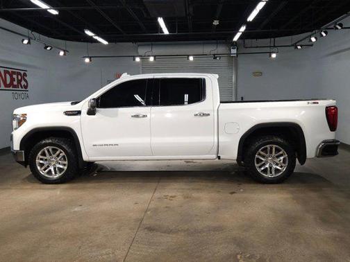 2022 GMC Sierra 1500 SLT
