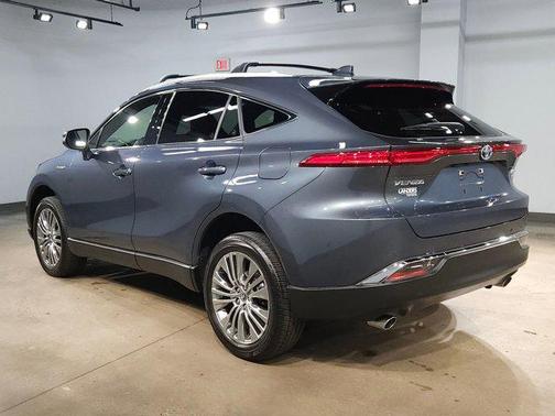 Coastal Gray Metallic 2021 Toyota Venza Limited