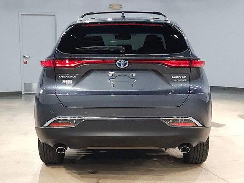 Coastal Gray Metallic 2021 Toyota Venza Limited