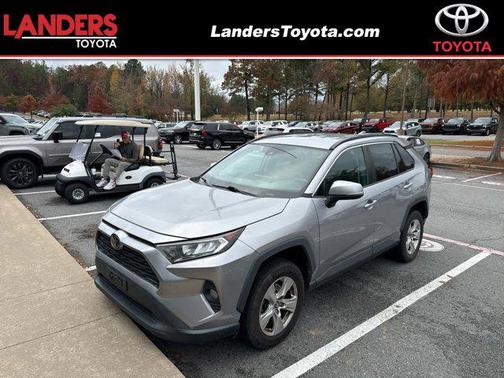 2020 Toyota RAV4 XLE