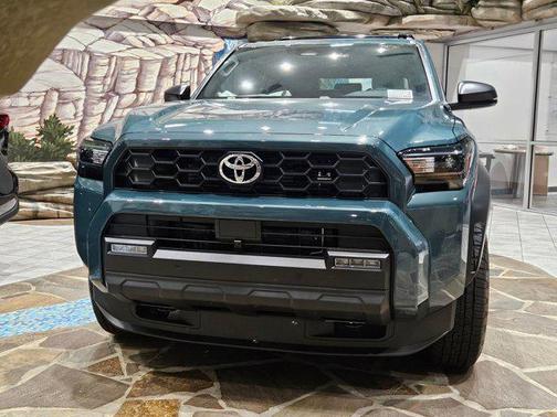 2025 Toyota 4Runner TRD Off Road