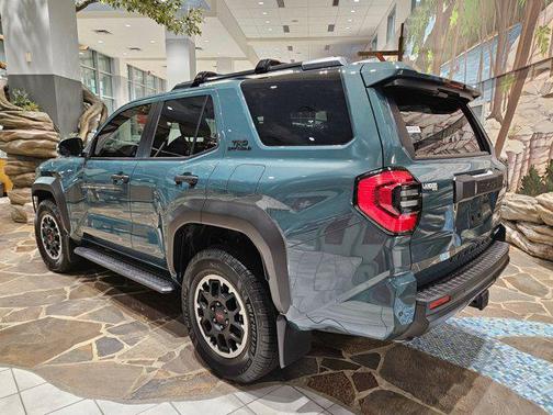 2025 Toyota 4Runner TRD Off Road