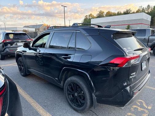 2023 Toyota RAV4 Hybrid SE