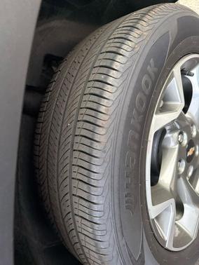 Sterling Gray Metallic 2025 Chevrolet Trax LT