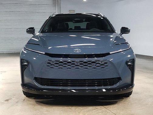 2025 Toyota Crown Signia Limited