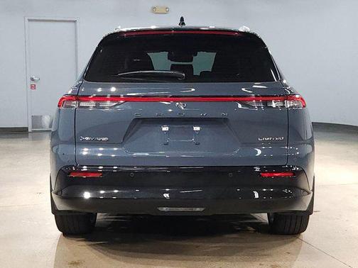 2025 Toyota Crown Signia Limited