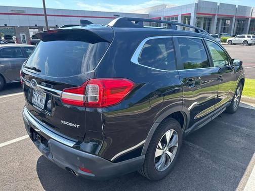 Crystal Black Silica 2019 Subaru Ascent Premium 8-Passenger