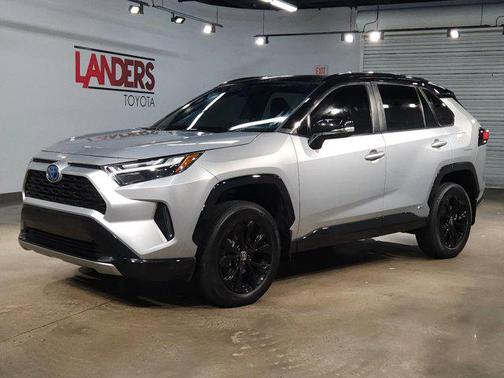 2022 Toyota RAV4 Hybrid SE