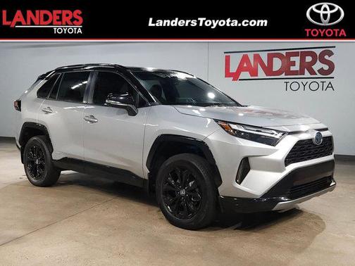2022 Toyota RAV4 Hybrid SE