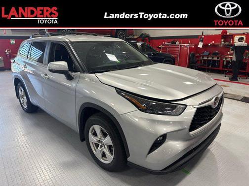 Celestial Silver Metallic 2024 Toyota Highlander LE