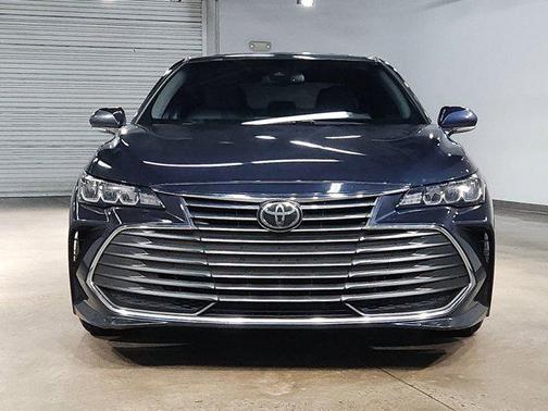 2019 Toyota Avalon XLE