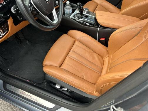 2020 BMW 530 i