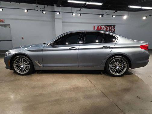 2020 BMW 530 i