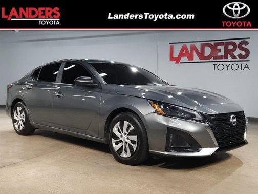 2025 Nissan Altima S FWD