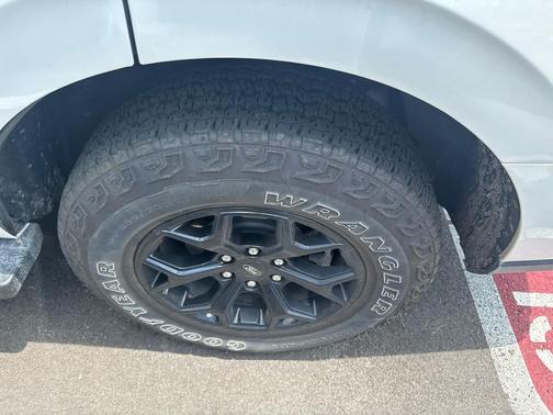 Star White Metallic Tri-Coat 2024 Ford Expedition Timberline