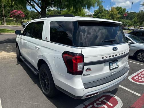 Star White Metallic Tri-Coat 2024 Ford Expedition Timberline