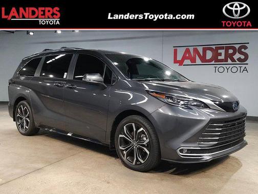 2025 Toyota Sienna Platinum 7 Passenger