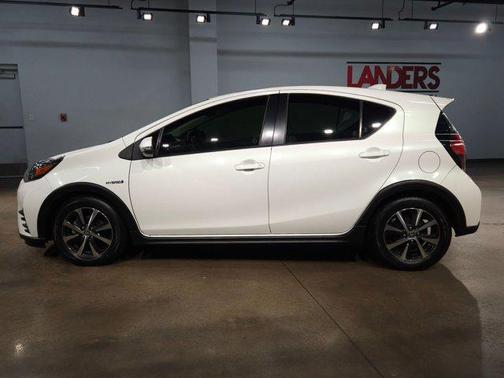 2018 Toyota Prius c Four