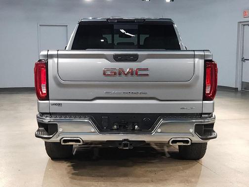 Sterling Metallic 2024 GMC Sierra 1500 SLT