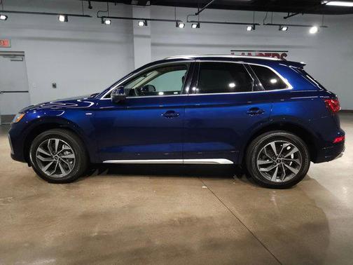 2022 Audi Q5 45 S line Premium Plus