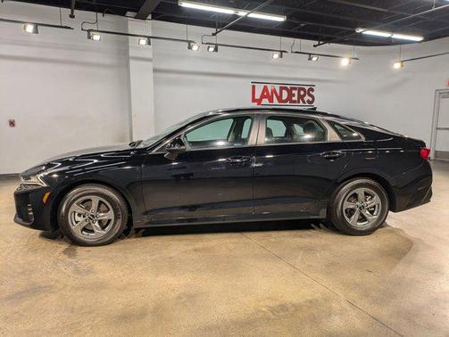 Ebony Black 2022 Kia K5 LXS