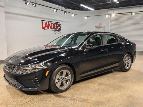 Ebony Black 2022 Kia K5 LXS