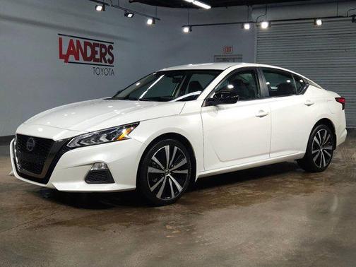 2022 Nissan Altima SR Intelligent AWD