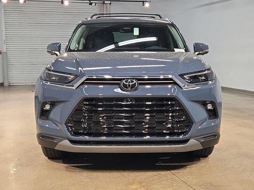 Storm Cloud 2026 Toyota Grand Highlander Limited