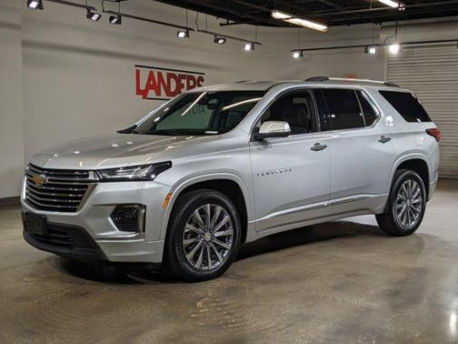 Silver Ice Metallic 2022 Chevrolet Traverse Premier