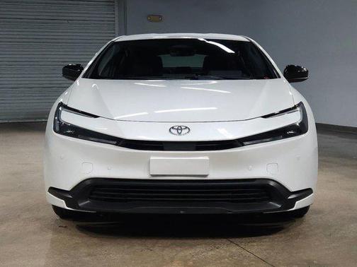 2023 Toyota Prius LE
