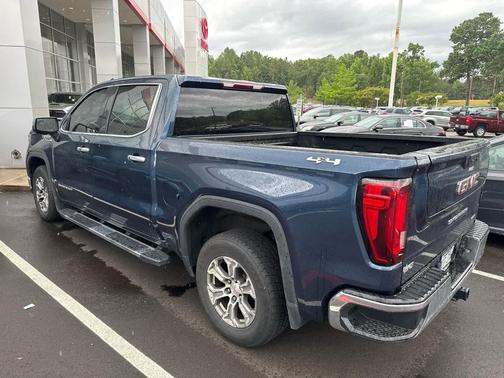 Pacific Blue Metallic 2022 GMC Sierra 1500 SLT