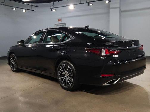 2023 Lexus ES 350 Base