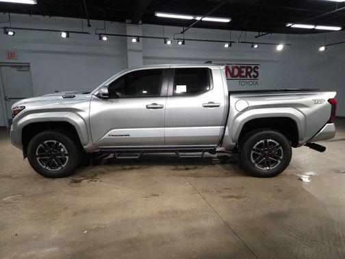 2026 Toyota Tacoma Hybrid TRD Sport