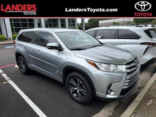 Celestial Silver Metallic 2018 Toyota Highlander LE Plus