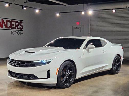 2020 Chevrolet Camaro RWD Coupe LT1