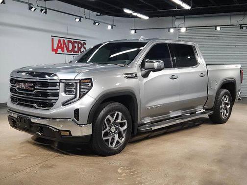 Sterling Metallic 2024 GMC Sierra 1500 SLT