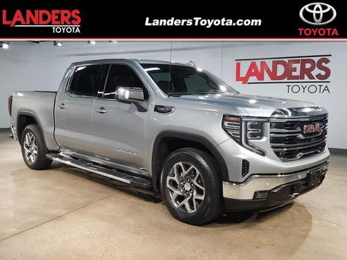 Sterling Metallic 2024 GMC Sierra 1500 SLT