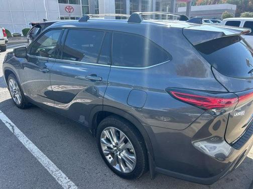 2023 Toyota Highlander Hybrid Limited