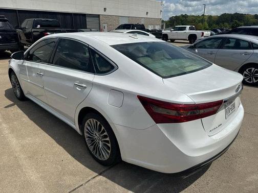 Blizzard Pearl 2016 Toyota Avalon Limited