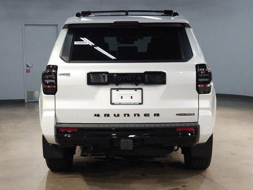 2026 Toyota 4Runner Hybrid Platinum