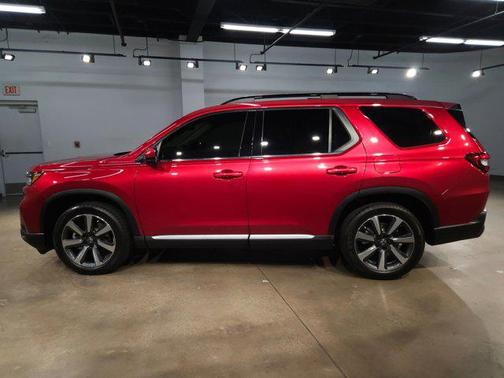 2025 Honda Pilot Touring 8-Passenger