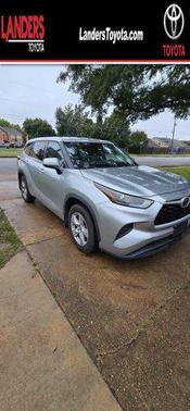 2022 Toyota Highlander L