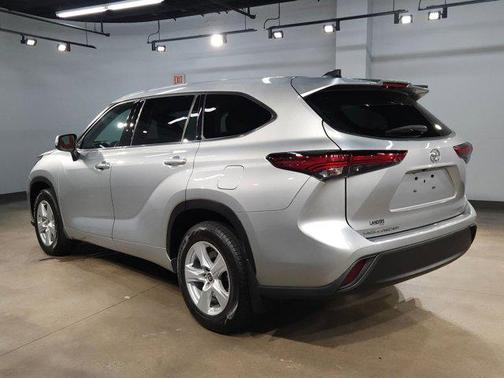 2022 Toyota Highlander L