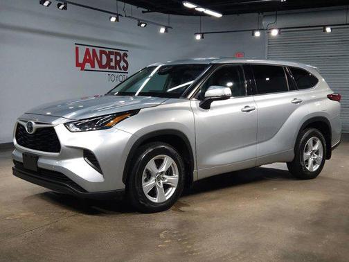 2022 Toyota Highlander L