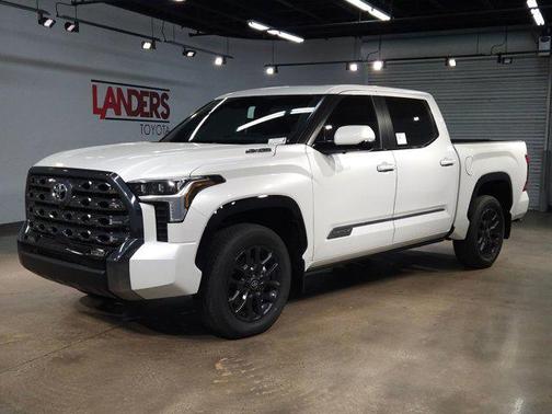 2025 Toyota Tundra Hybrid Platinum