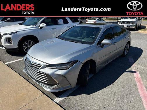 2022 Toyota Avalon Hybrid Limited