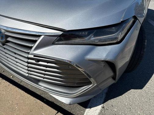 2022 Toyota Avalon Hybrid Limited