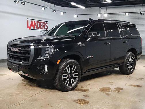 Onyx Black 2022 GMC Yukon 4WD AT4