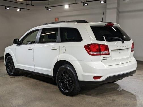Photo 5 of 38 of 2019 Dodge Journey SE